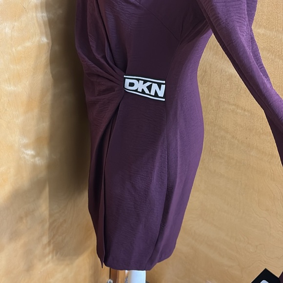 NWT DKNY Long Sleeve Faux Wrap Dress In Raisin Color Size 2 - Picture 5 of 15